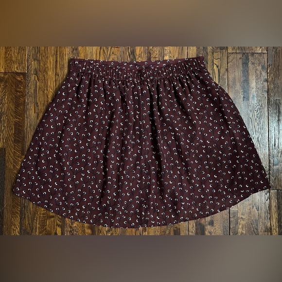 OLD NAVY Pleated Floral Chiffon Skater Mini Skirt in Burgundy Size Medium - Picture 7 of 7